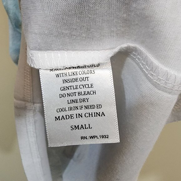 Sweet Gisele jeweled snow leopard print short sleeve shirt woman's size small - Picture 7 of 10